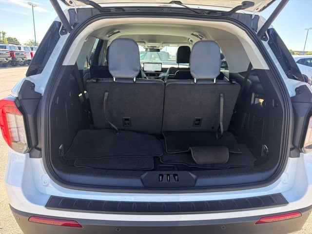 Certified 2025 Ford Explorer Active w/ Active Comfort Package AWD/4WD image 15