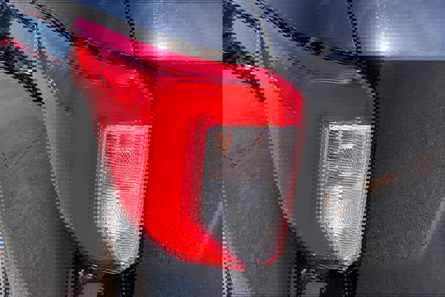 Certified 2024 Ford Explorer Limited w/ Limited Technology Package image 28