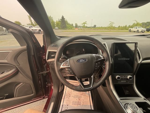 Certified 2024 Ford Edge ST-Line w/ Class II Trailer Tow Package AWD/4WD image 15