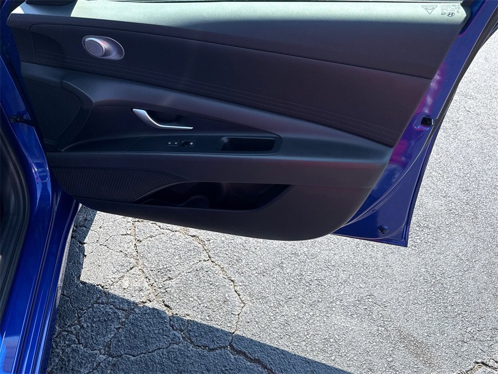 Used 2024 Hyundai Elantra SEL image 14