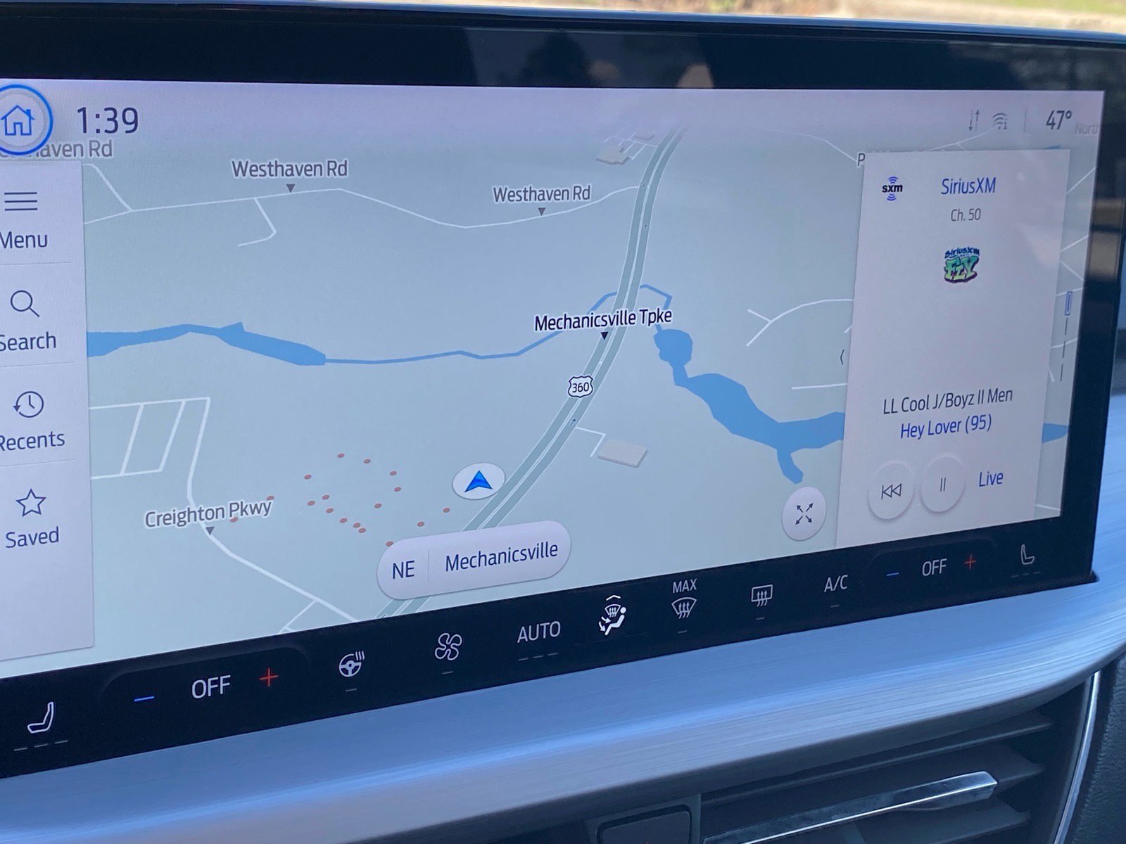 Certified 2023 Ford Escape Platinum w/ Premium Technology Package image 18