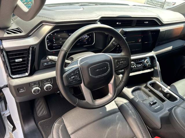 Used 2026 GMC Sierra 2500 Denali w/ Denali Reserve Package AWD/4WD image 14