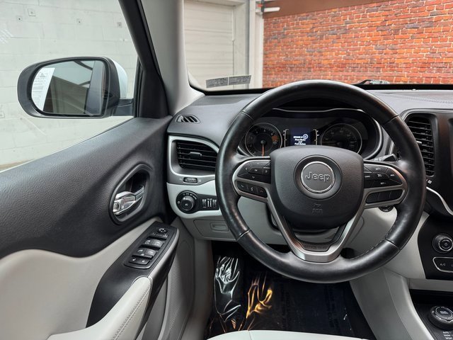 Used 2020 Jeep Cherokee Latitude Plus w/ Cold Weather Group image 14