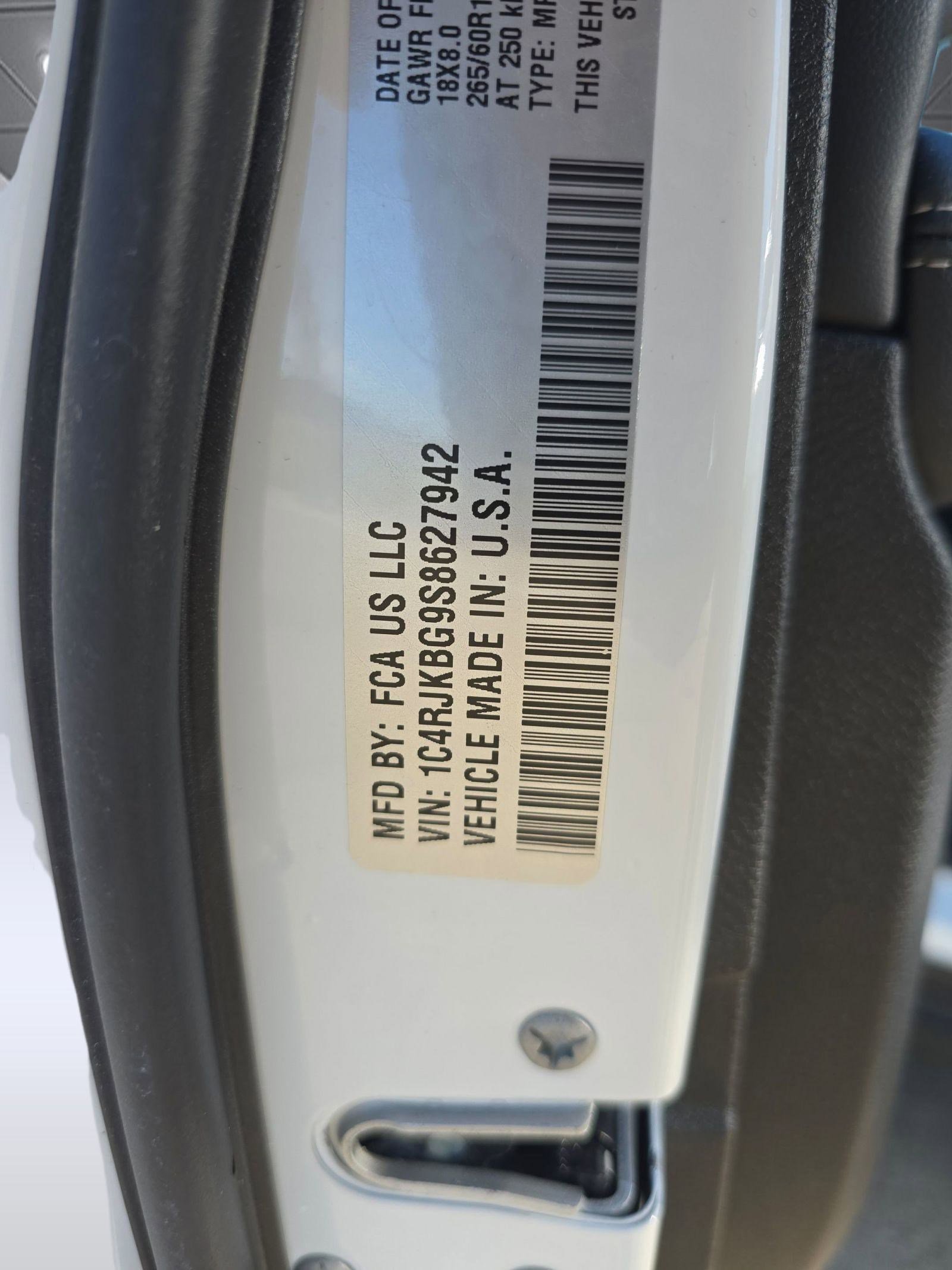 Used 2025 Jeep Grand Cherokee L Limited w/ Luxury Tech Group II image 20