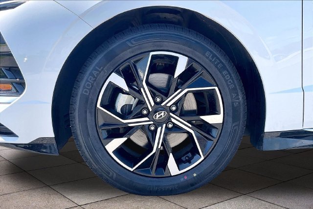 Used 2025 Hyundai Sonata SEL FWD image 10