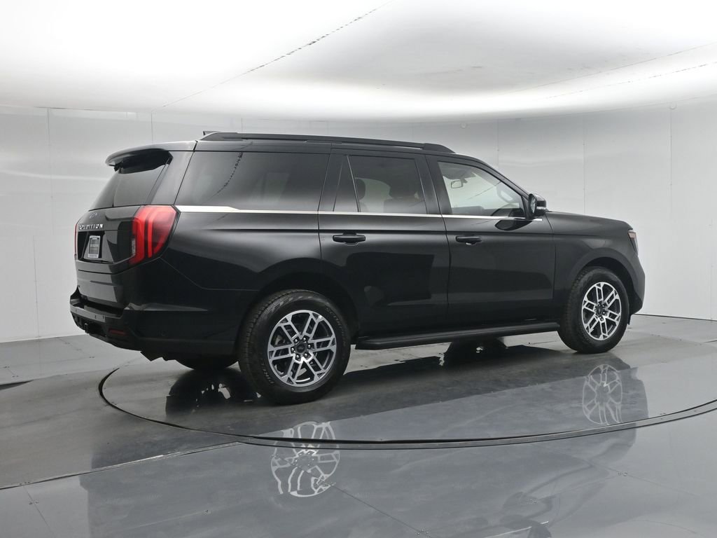Certified 2025 Ford Expedition Active AWD/4WD image 33