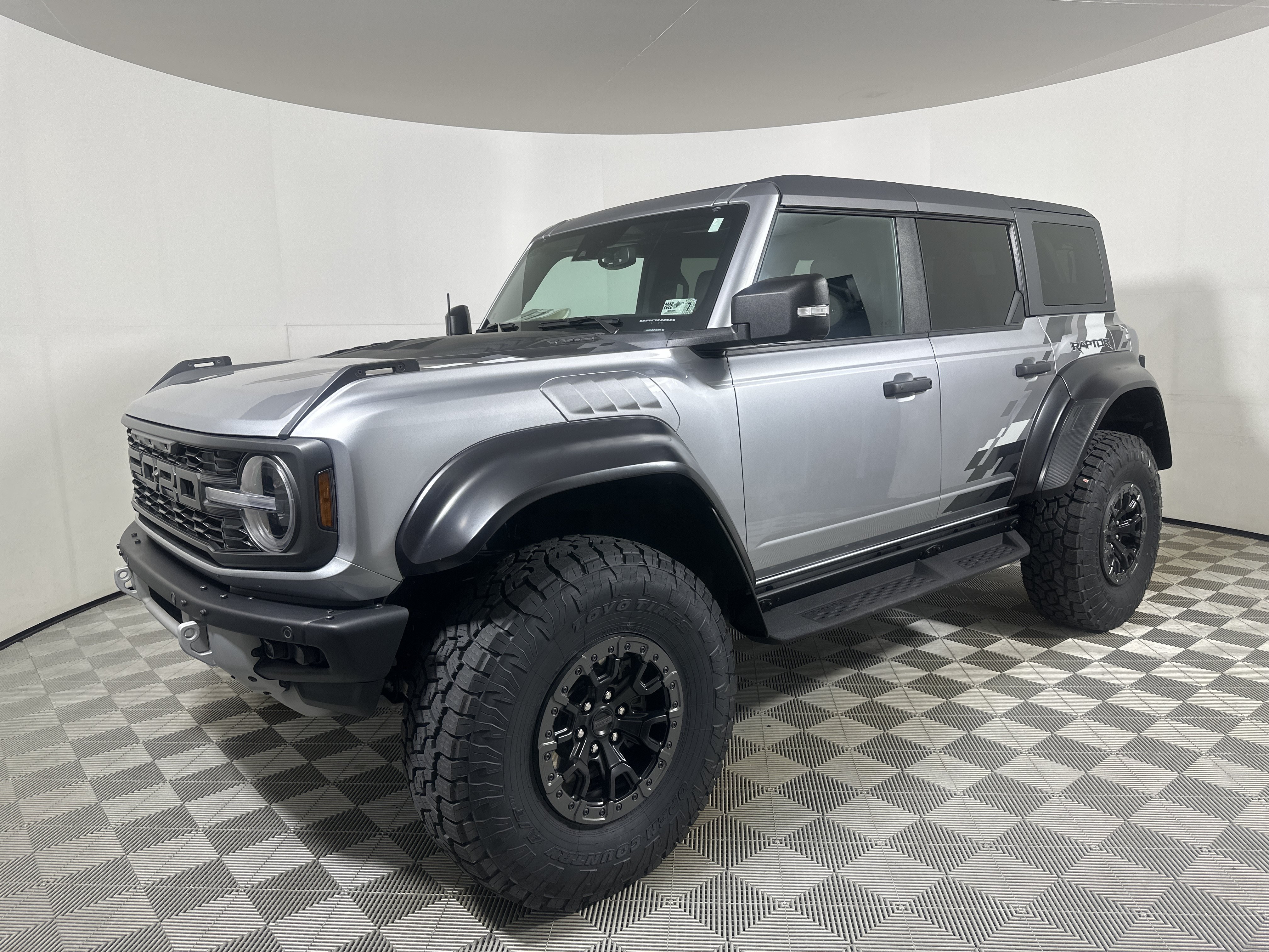 Certified 2023 Ford Bronco Raptor AWD/4WD image 3