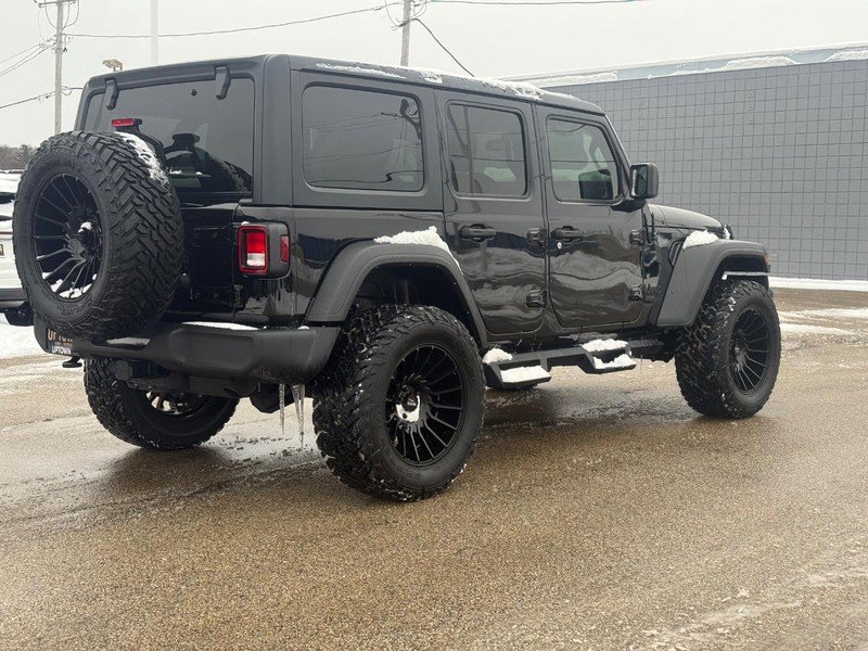 Used 2022 Jeep Wrangler Unlimited Sport image 3