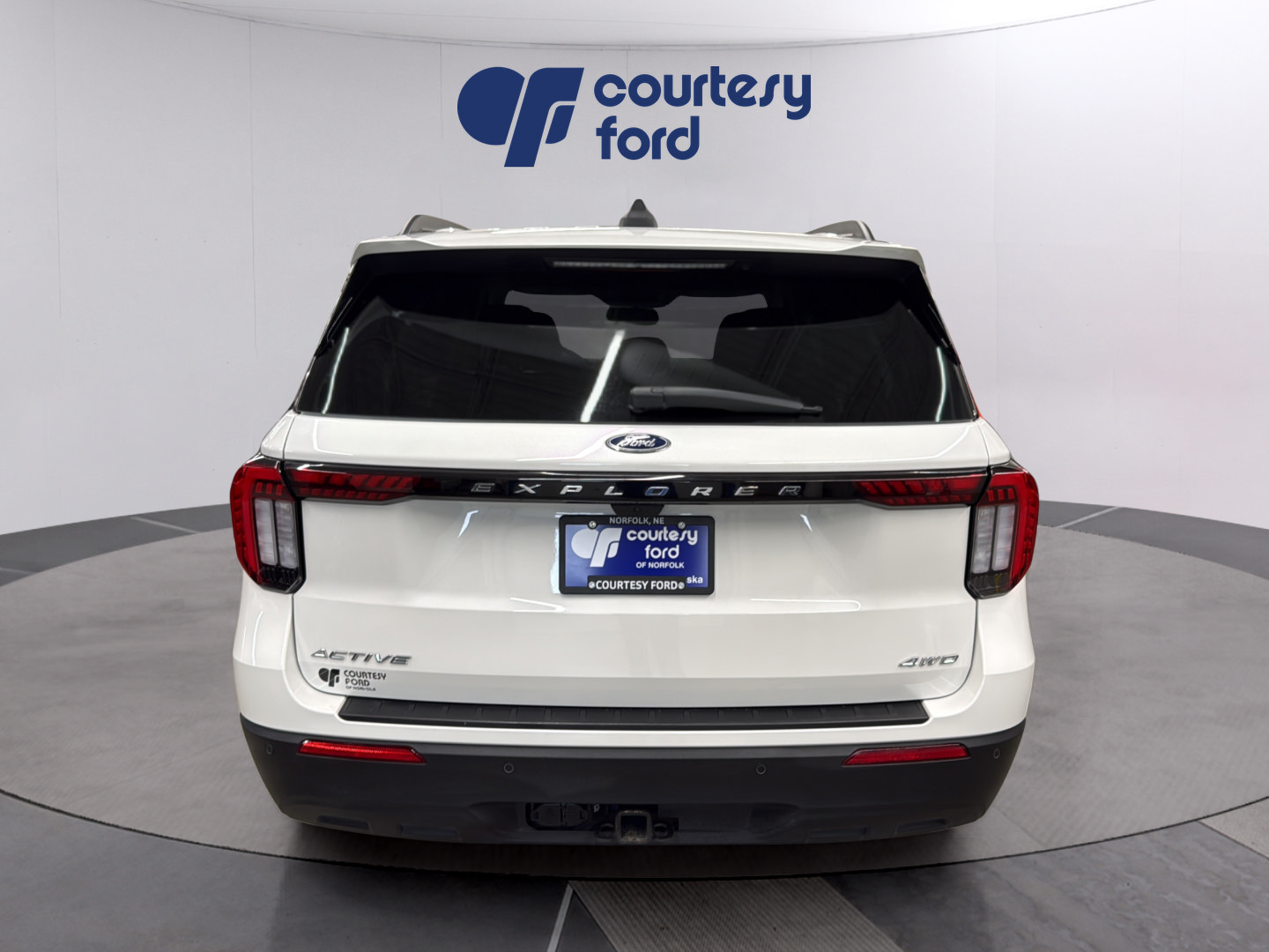Certified 2025 Ford Explorer Active AWD/4WD image 6
