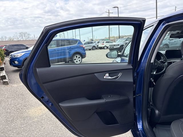 Used 2021 Kia Forte LXS FWD image 22