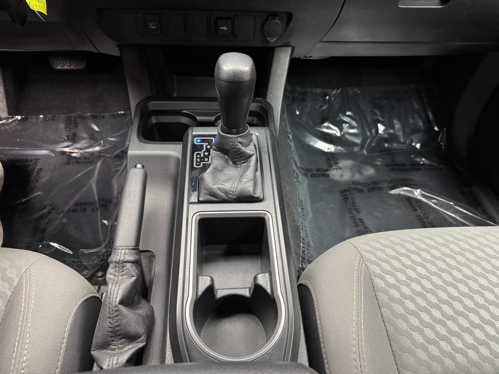 Used 2021 Toyota Tacoma SR AWD/4WD image 17