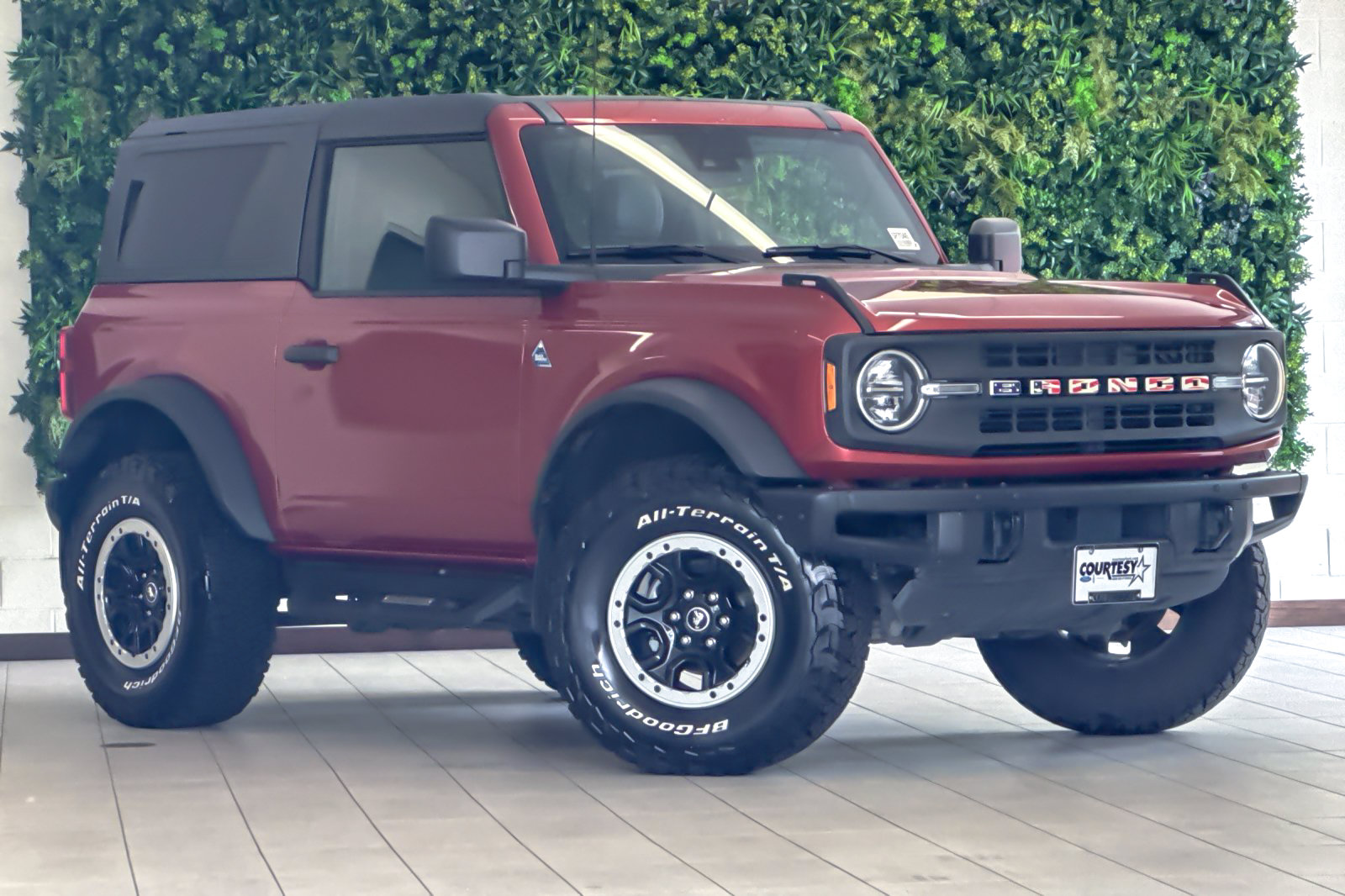 Certified 2022 Ford Bronco Black Diamond w/ Sasquatch Package AWD/4WD image 1