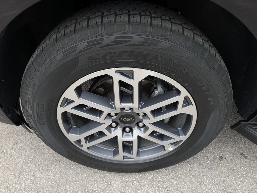 Certified 2025 Ford Expedition Active AWD/4WD image 38