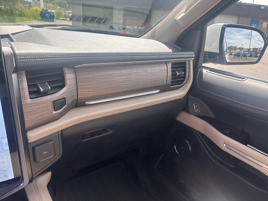 Certified 2022 Ford Expedition Limited AWD/4WD image 13