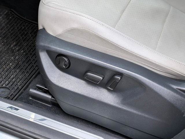 Used 2021 Volkswagen Tiguan SE R-Line w/ 3rd Row Seat Package AWD/4WD image 17