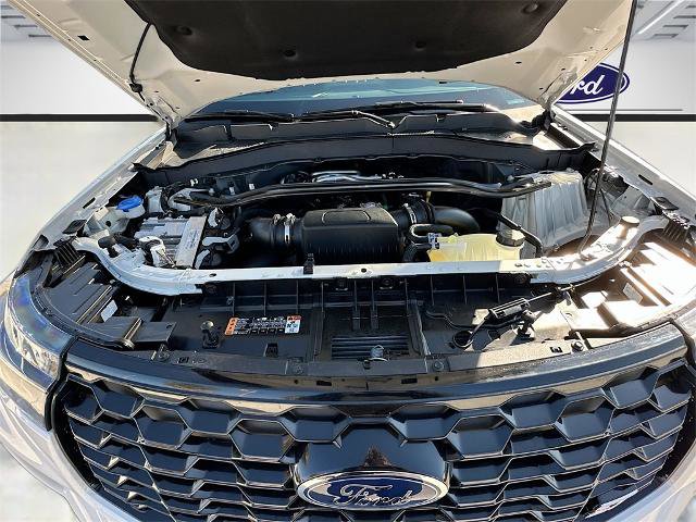 Certified 2025 Ford Explorer ST image 31