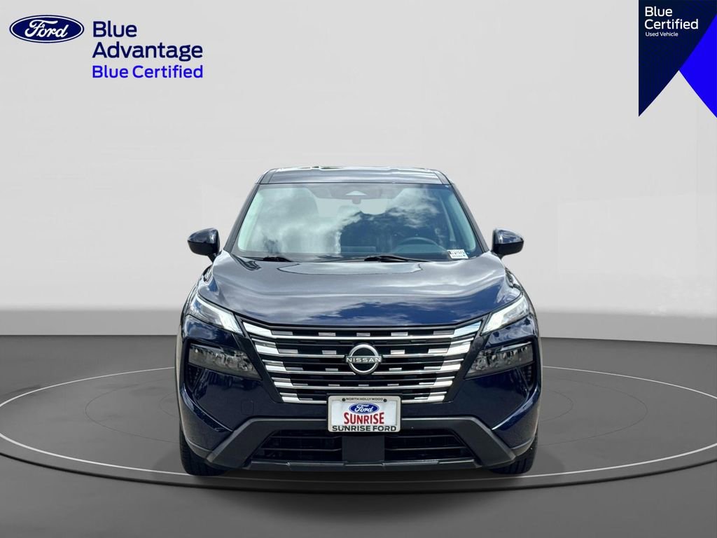 Used 2024 Nissan Rogue SV FWD image 3