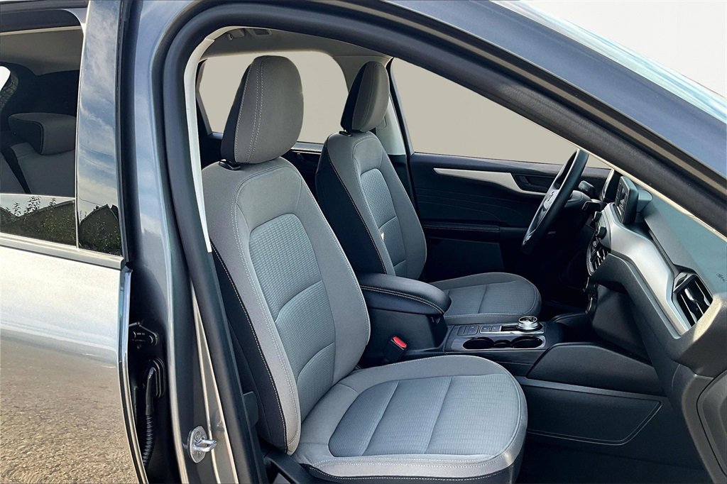 Certified 2022 Ford Escape S image 9