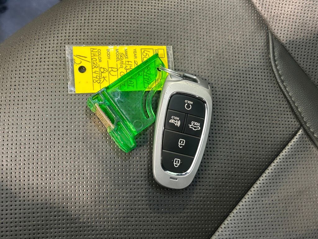 Used 2022 Hyundai Santa Cruz Limited image 43