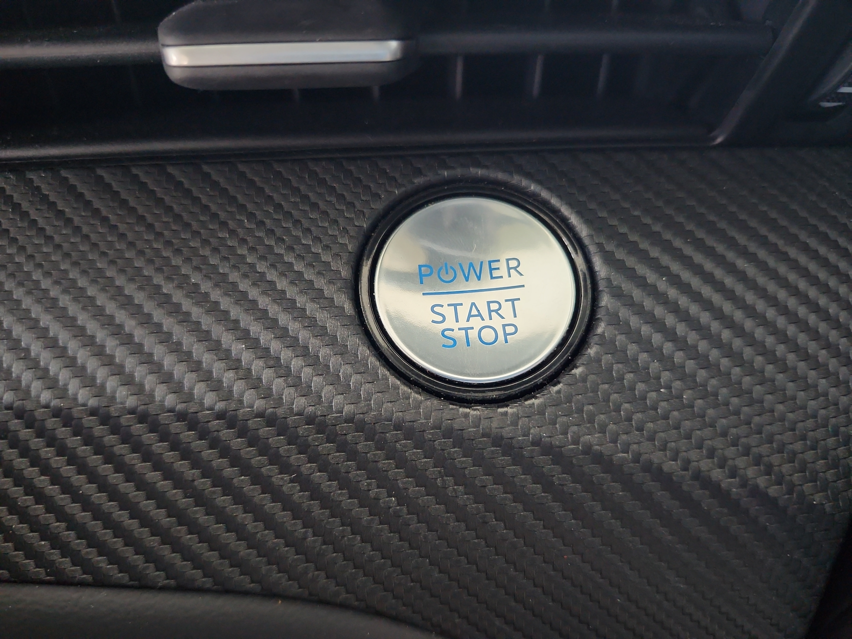 Certified 2025 Ford Mustang Mach-E Select RWD image 32