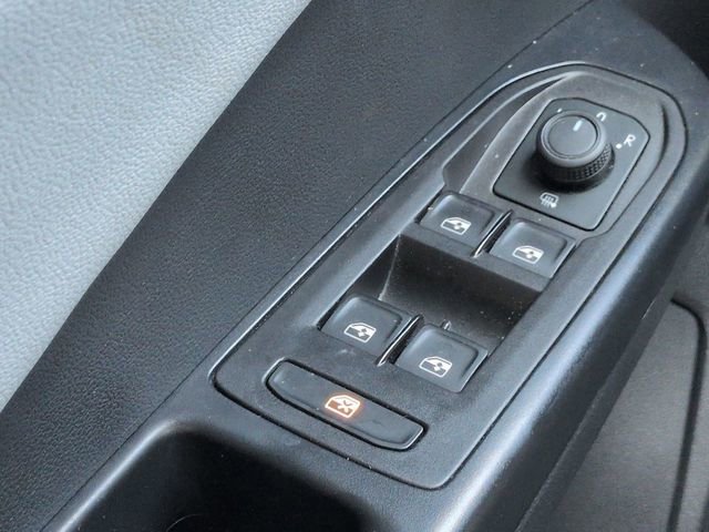 Used 2024 Volkswagen Taos SE w/ Panoramic Sunroof Package FWD image 24