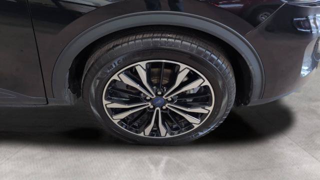 Certified 2022 Ford Escape SEL w/ SEL Stealth AWD Package image 30