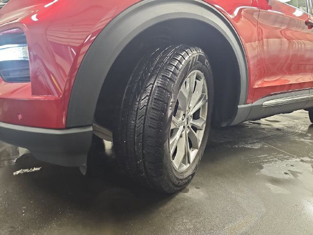 Certified 2023 Ford Explorer Limited w/ Equipment Group 301A AWD/4WD image 31