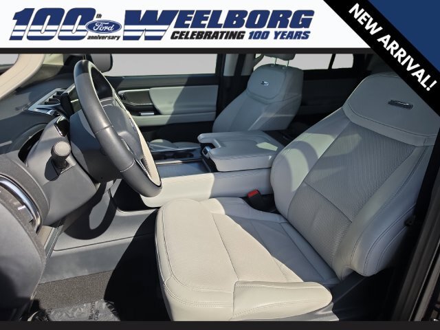 Certified 2025 Ford Expedition Platinum AWD/4WD image 10