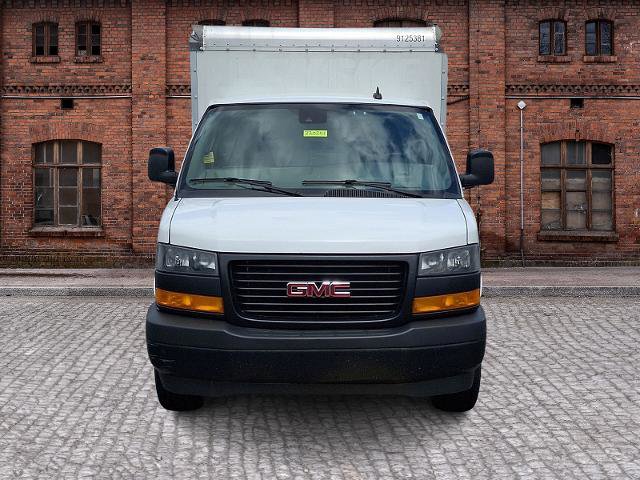 Used 2021 GMC Savana 3500 w/ Power Convenience Package RWD image 2