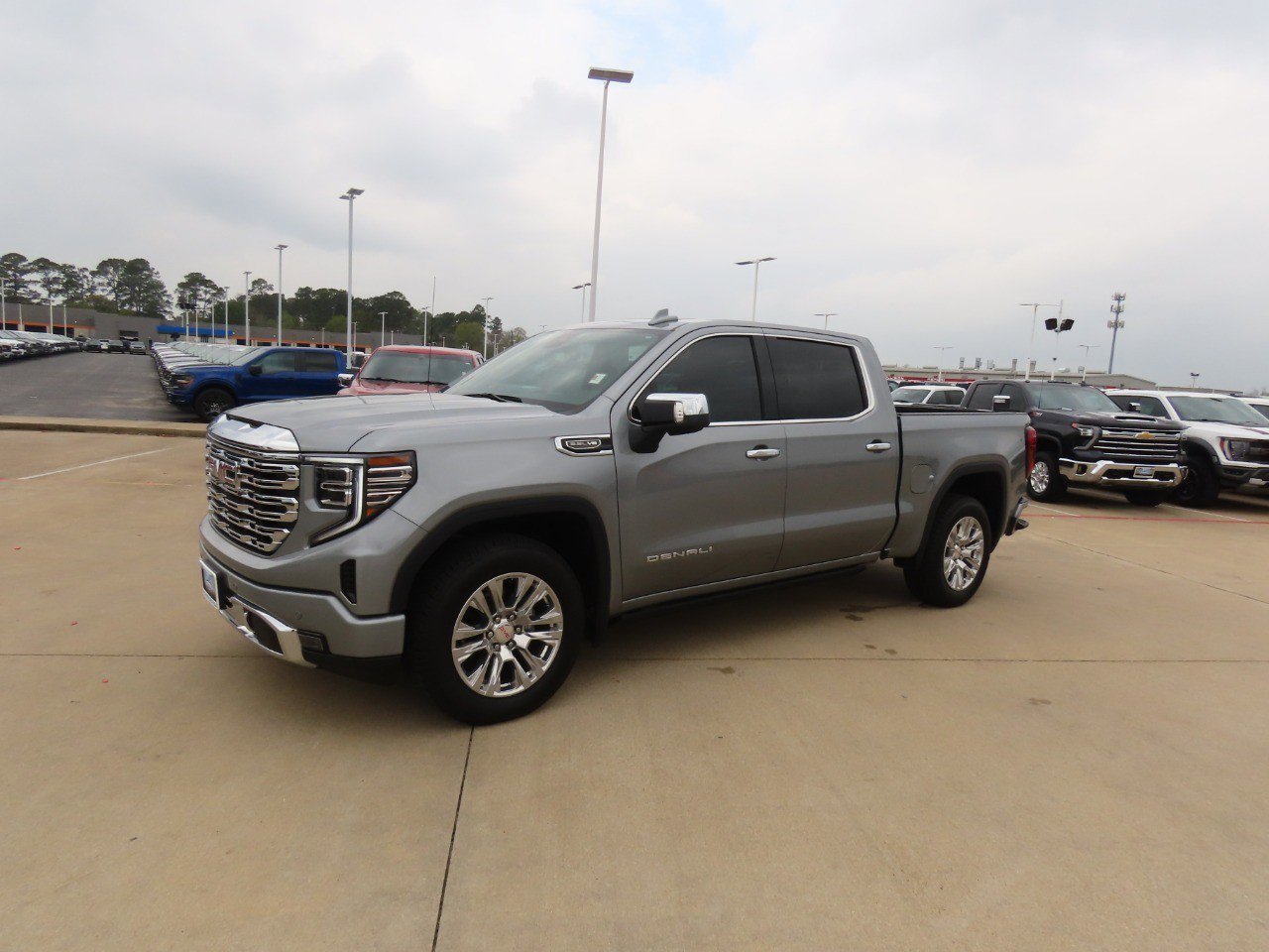 Used 2025 GMC Sierra 1500 Denali w/ Technology Package image 2