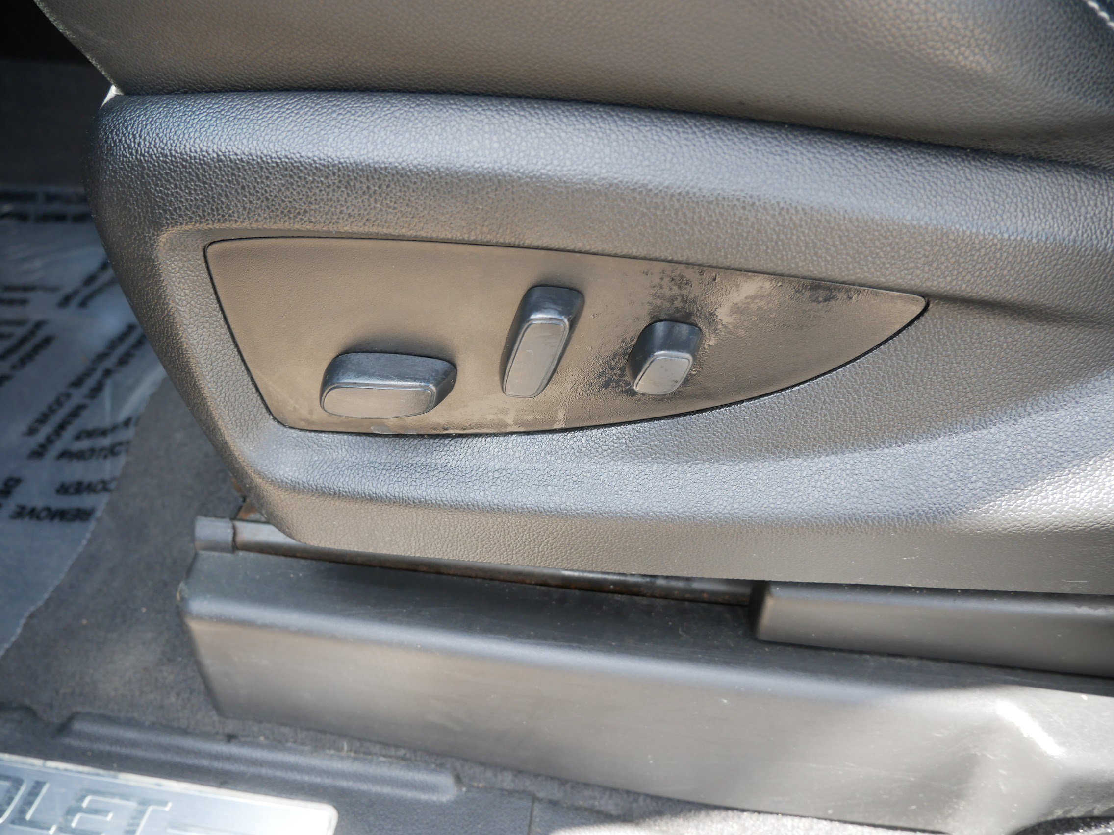 Used 2020 Chevrolet Suburban Premier AWD/4WD image 19