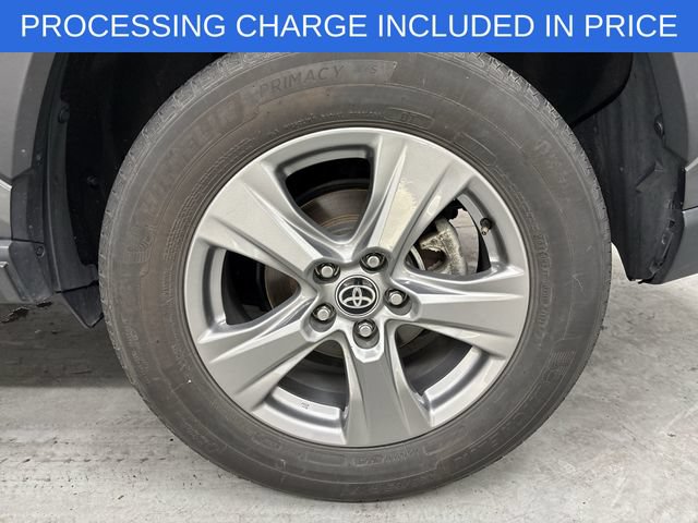 Used 2024 Toyota RAV4 XLE FWD image 2