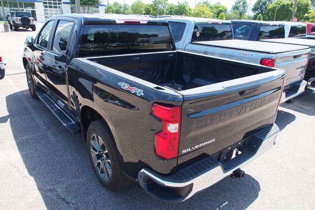 Used 2023 Chevrolet Silverado 1500 LT AWD/4WD image 5
