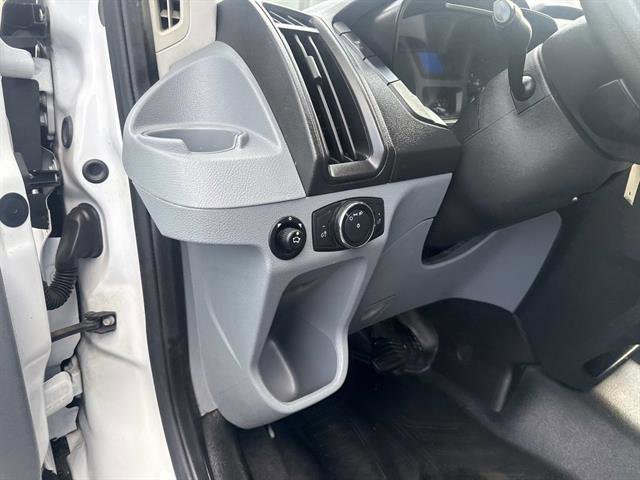 Certified 2018 Ford Transit 250 130 Low Roof image 17