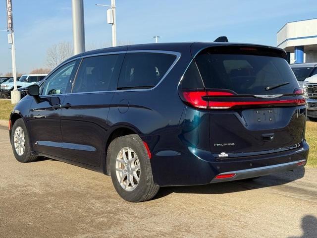 Used 2024 Chrysler Pacifica Touring-L FWD video 3