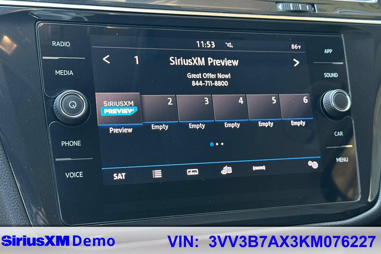 Used 2019 Volkswagen Tiguan SE FWD image 28