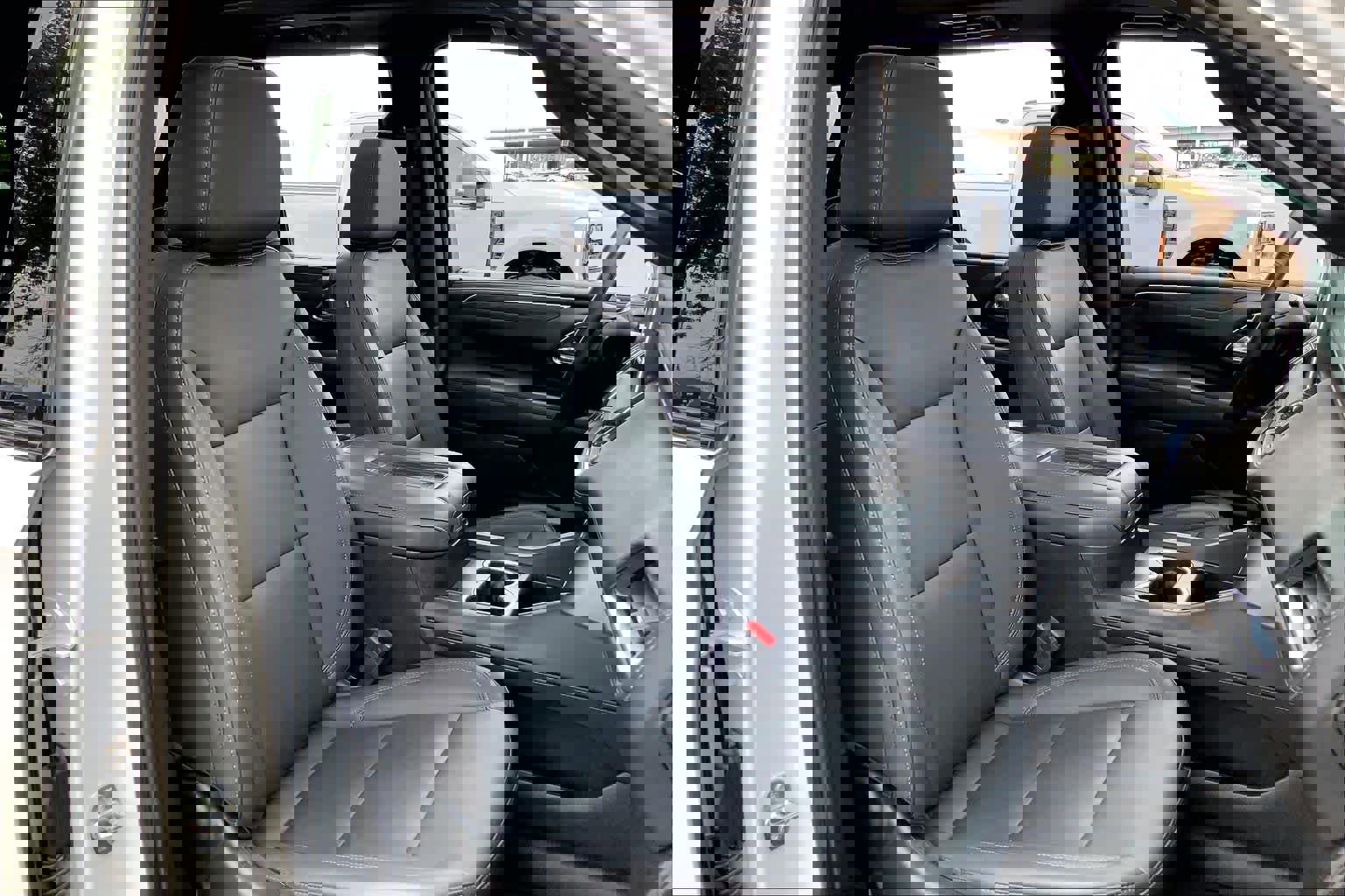 Used 2023 Chevrolet Tahoe Z71 w/ Luxury Package image 11