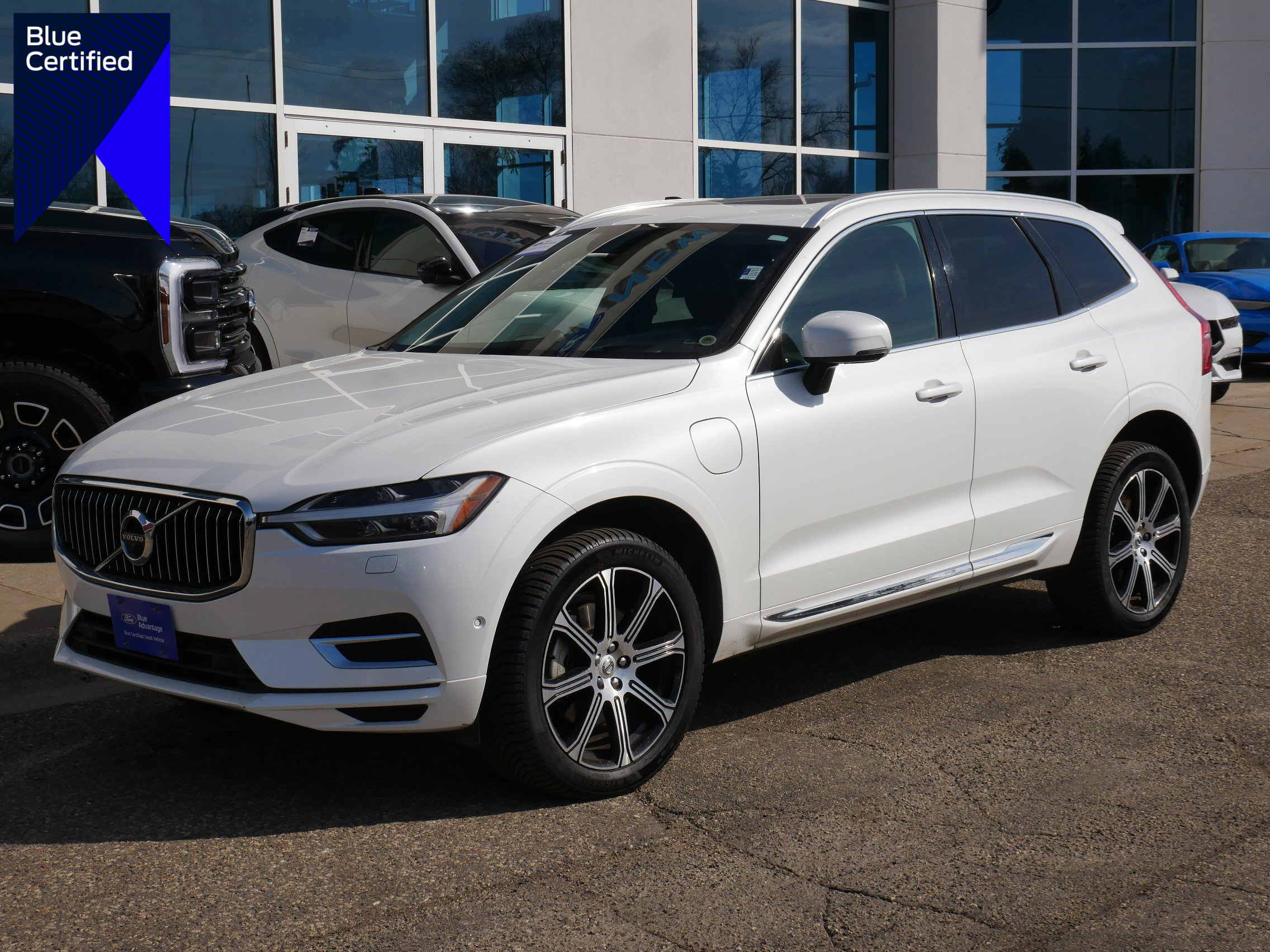 Used 2019 Volvo XC60 T8 Inscription w/ Advanced Package image 1