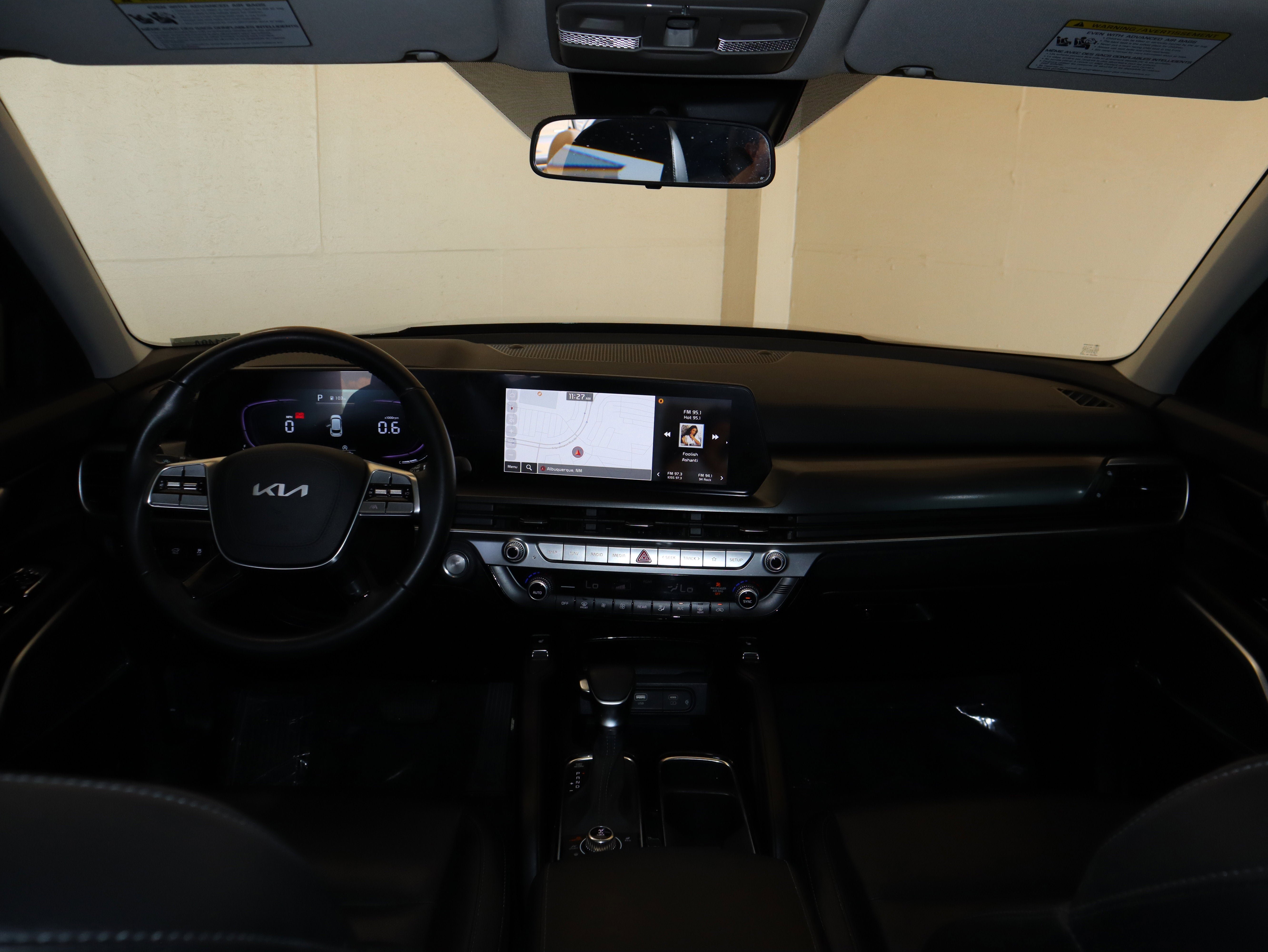 Used 2025 Kia Telluride S AWD/4WD image 25