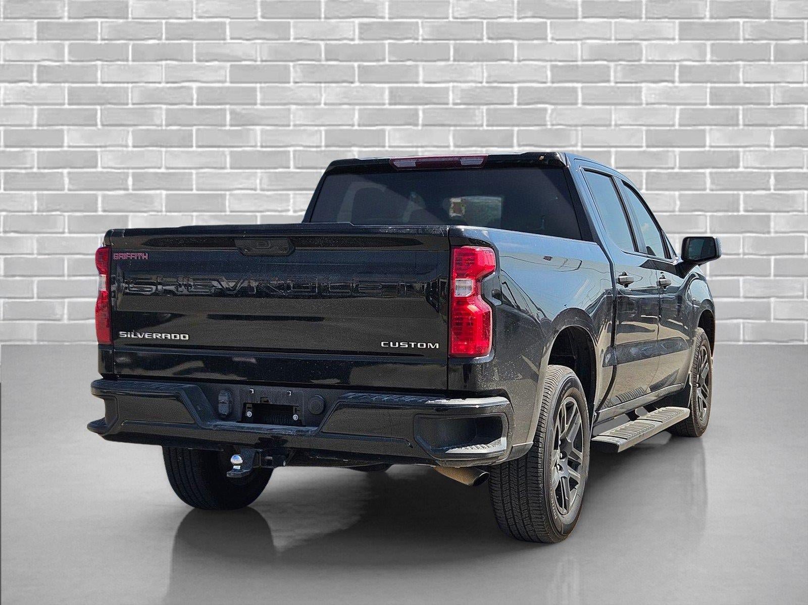 Used 2023 Chevrolet Silverado 1500 Custom w/ LPO, Dark Essentials Package RWD image 5
