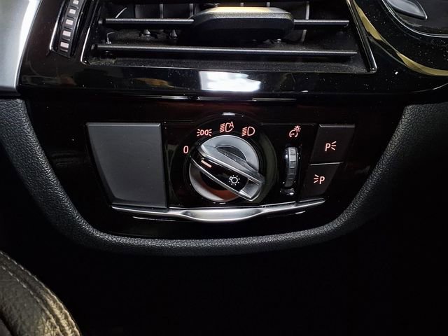 Used 2019 BMW 530e image 17