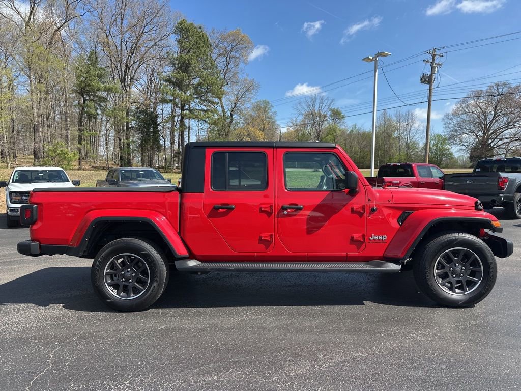 Used 2023 Jeep Gladiator Overland image 6
