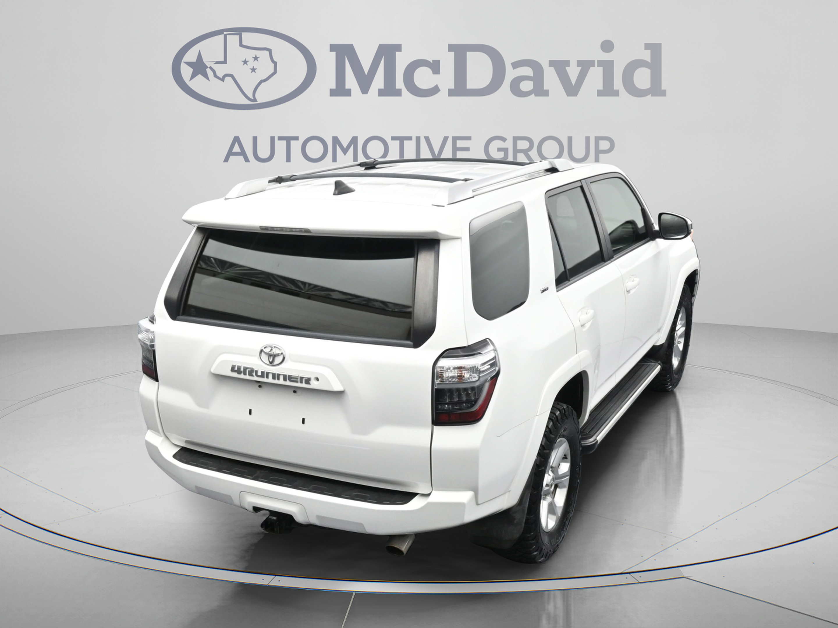 Used 2018 Toyota 4Runner SR5 AWD/4WD image 38