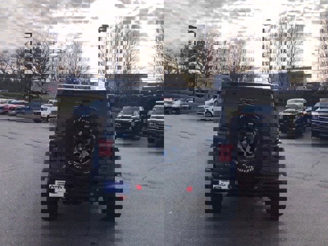 Used 2022 Jeep Wrangler Unlimited Rubicon w/ Steel Bumper Group image 3