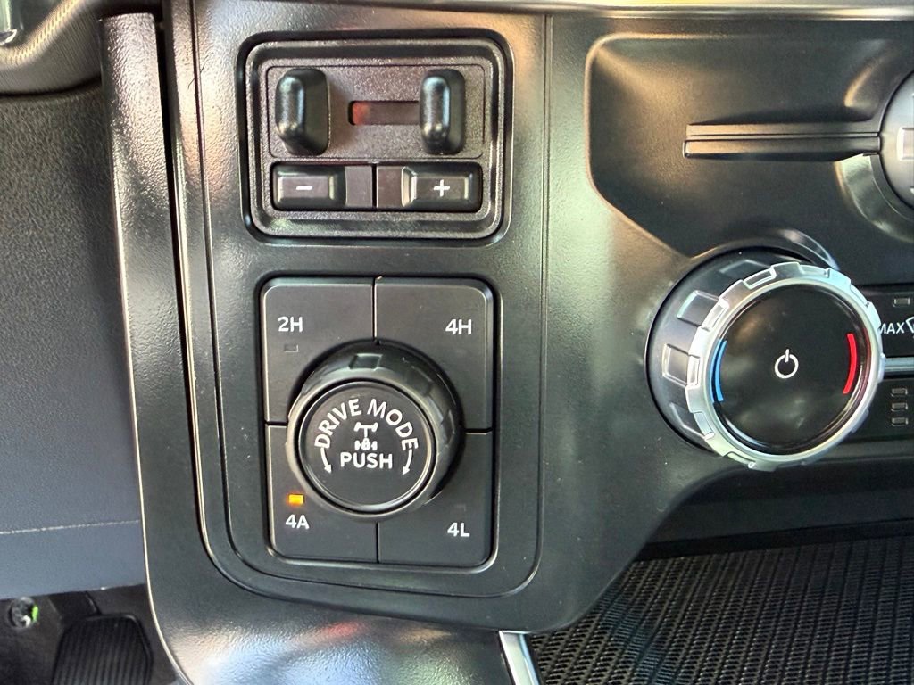Certified 2023 Ford F150 Raptor w/ Raptor Carbon Fiber Package AWD/4WD image 32