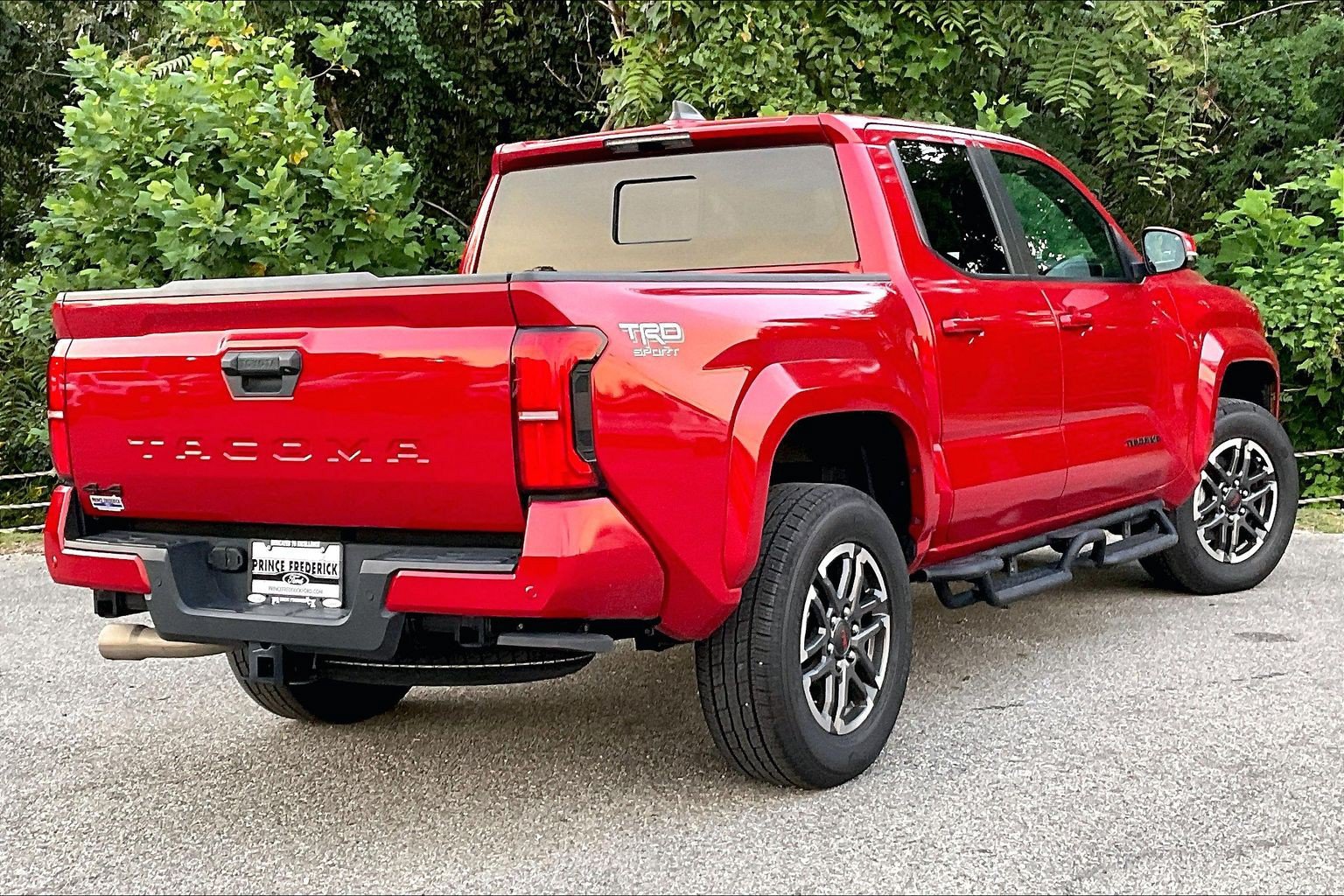 Used 2024 Toyota Tacoma TRD Sport w/ TRD Sport Upgrade Package AWD/4WD image 13