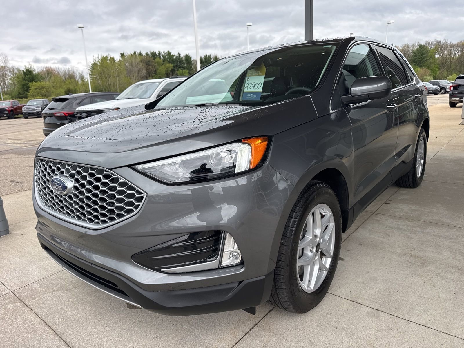 Certified 2024 Ford Edge SEL w/ Convenience Package AWD/4WD image 3