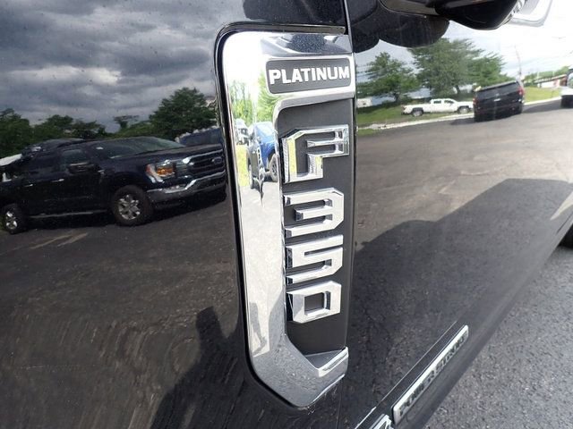Certified 2022 Ford F350 Platinum w/ FX4 Off-Road Package AWD/4WD image 13