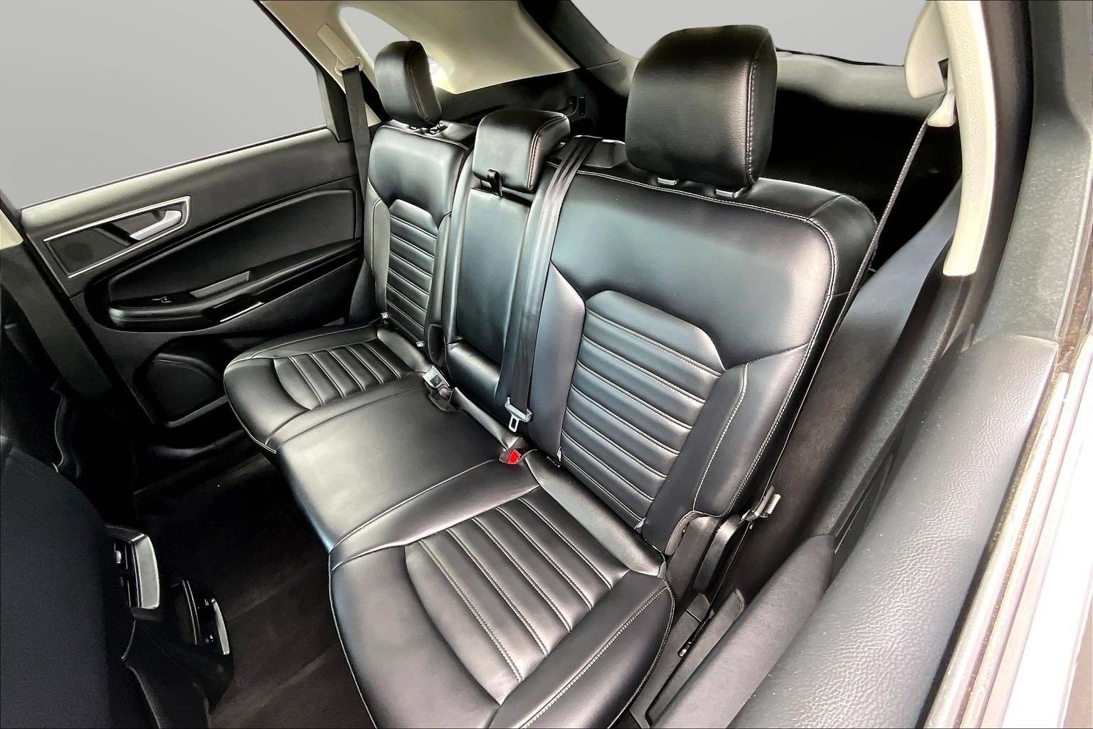 Certified 2024 Ford Edge SEL w/ Convenience Package AWD/4WD image 18
