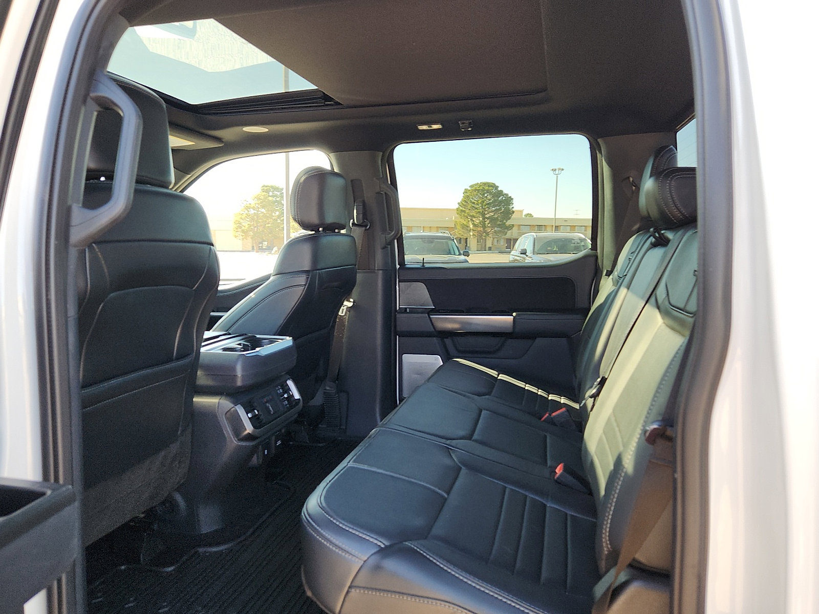 Certified 2022 Ford F150 Platinum w/ Equipment Group 701A High image 9